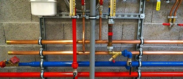 Les 5 différents types de tuyaux en plomberie