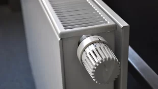 Choisir un radiateur double cœur de chauffe : quels sont les critères à considérer