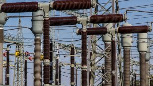 découvrez comment installer un transformateur en toute sécurité grâce à nos conseils pratiques et étapes détaillées. protégez-vous et assurez une installation conforme aux normes en vigueur.